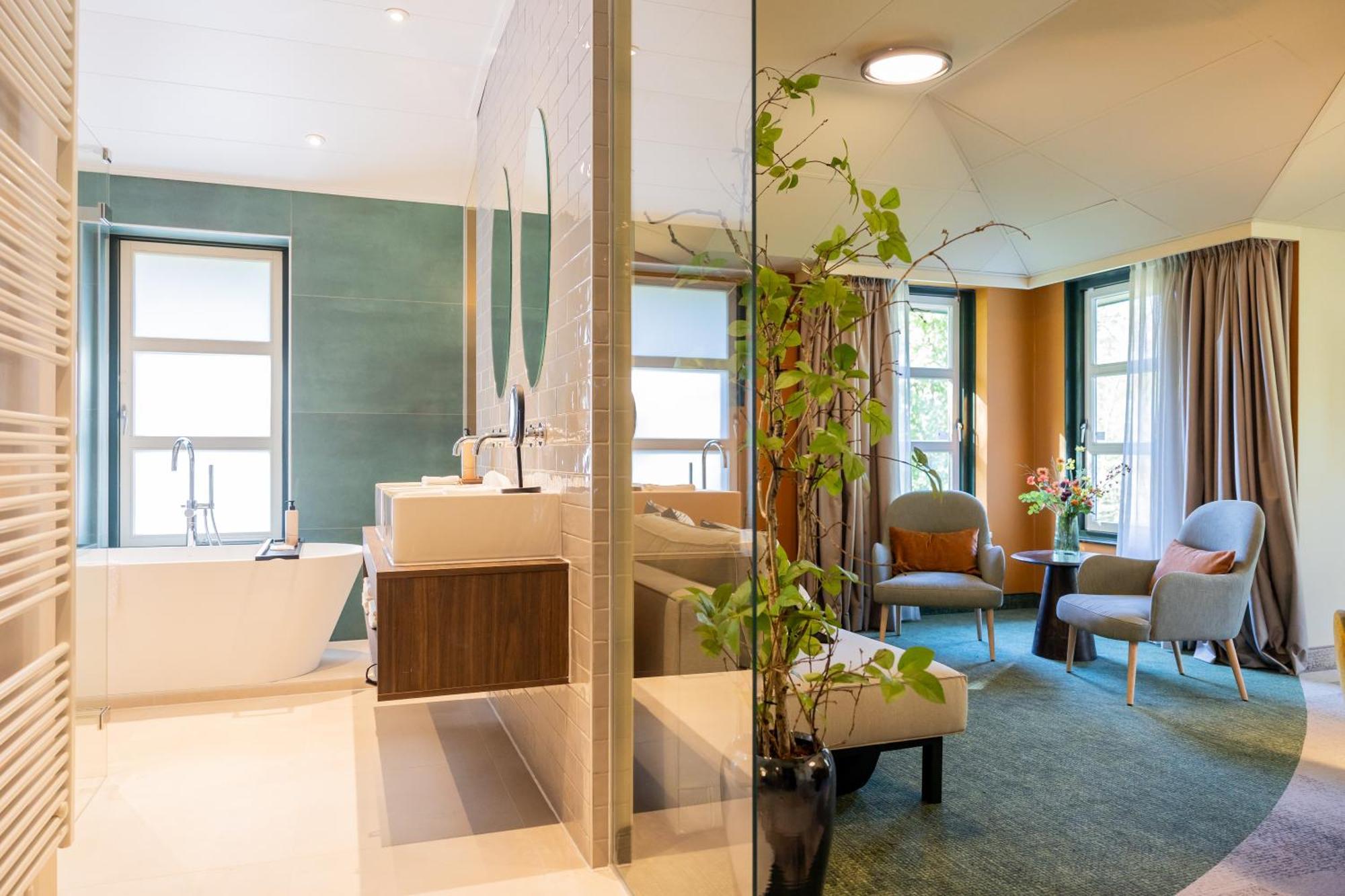 Hotel Parkhotel Tjaarda 4*